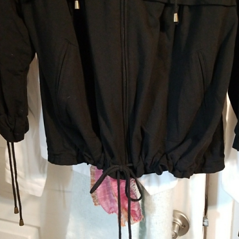 Black jacket - Picture 3 of 4